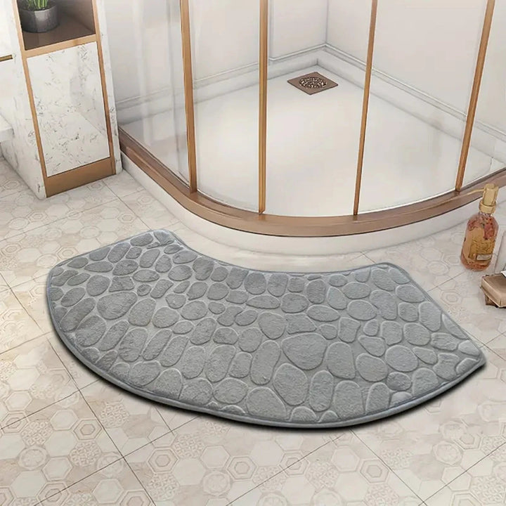 Alera | Non Slip Bath Mat – Curved Design, Polyester Material 1