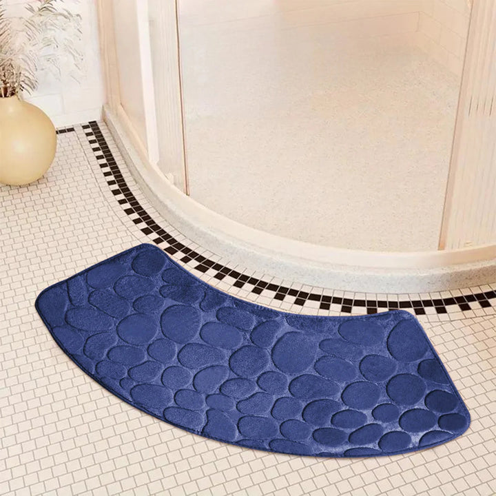 Alera | Non Slip Bath Mat – Curved Design, Polyester Material 2