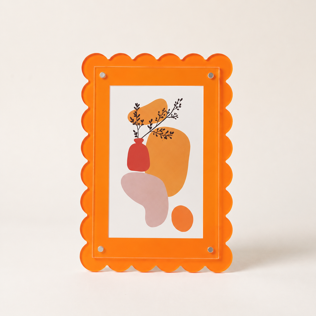 Zinny Scalloped Acrylic Photo Frame | 7-Inch Colorful Desk Display