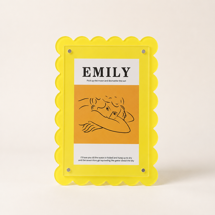 Zinny Scalloped Acrylic Photo Frame | 7-Inch Colorful Desk Display