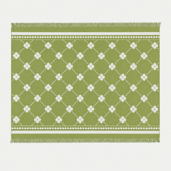 Naveo | Fringed Clover Jacquard Chenille Sofa Throw Cover for Couch