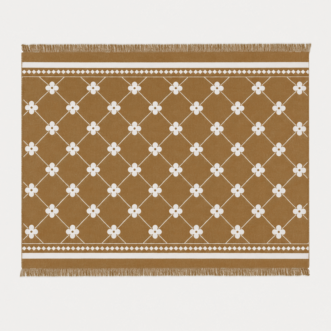 Naveo | Fringed Clover Jacquard Chenille Sofa Throw Cover for Couch