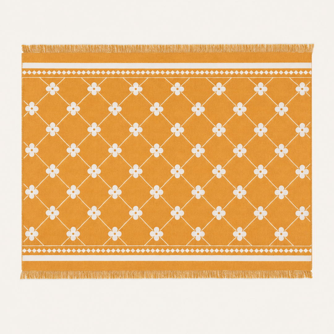Naveo | Fringed Clover Jacquard Chenille Sofa Throw Cover for Couch