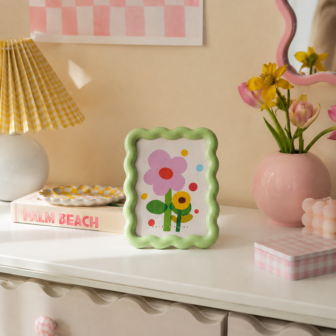 Squiggo Wavy Scalloped Frame | Colorful Squiggle Photo Frame for Desk or Wall