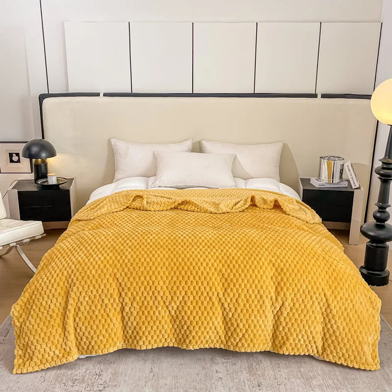 Elara | Checkered Blanket – Soft Velvet Fabric, Cozy Design 2