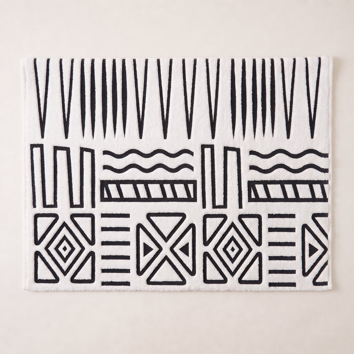 Noma | Fleece Sofa Throw Cover with Oversized Abstract Geometric Pattern