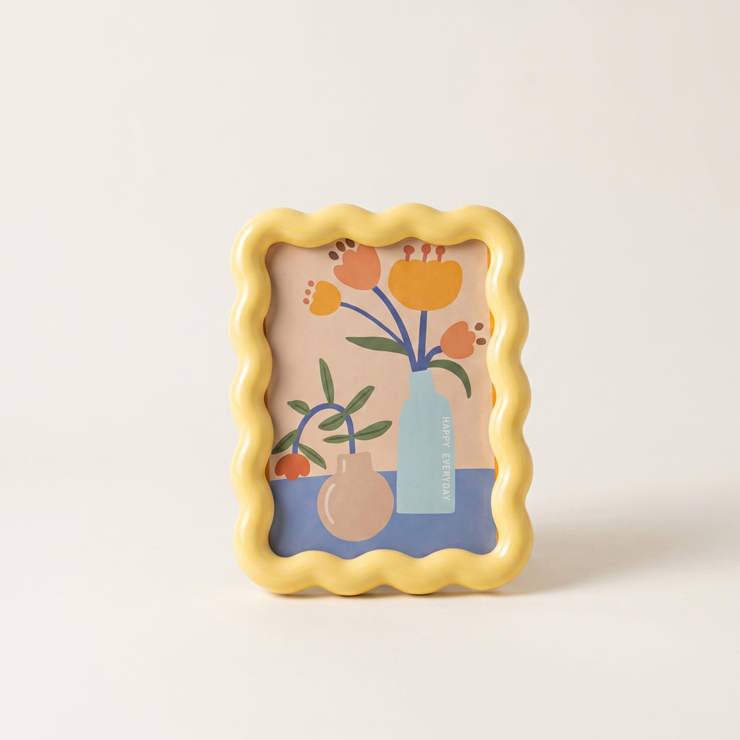 Squiggo Wavy Scalloped Frame | Colorful Squiggle Photo Frame for Desk or Wall