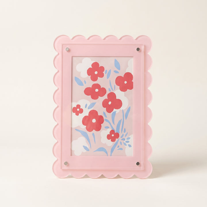 Zinny Scalloped Acrylic Photo Frame | 7-Inch Colorful Desk Display