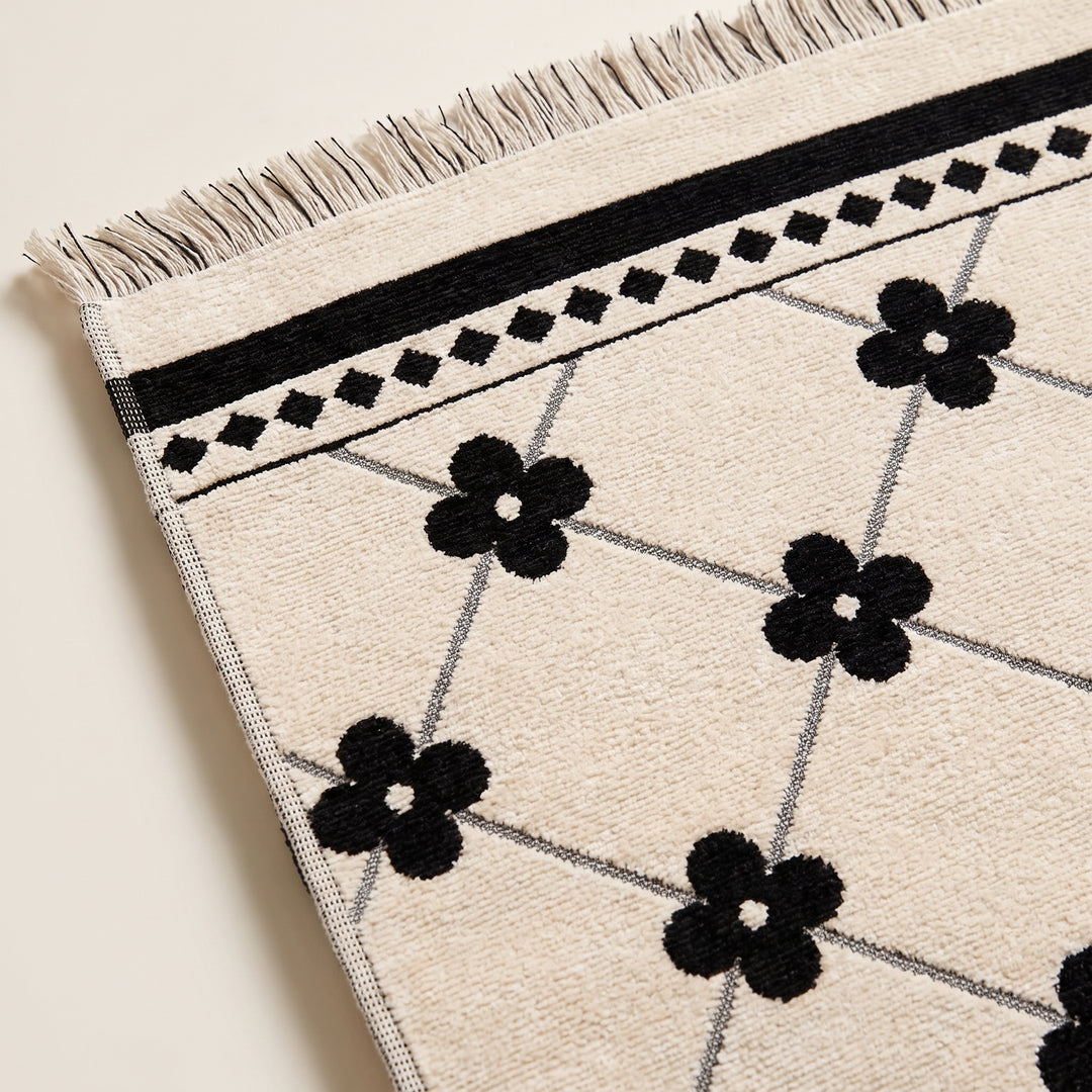 Naveo | Fringed Clover Jacquard Chenille Sofa Throw Cover for Couch