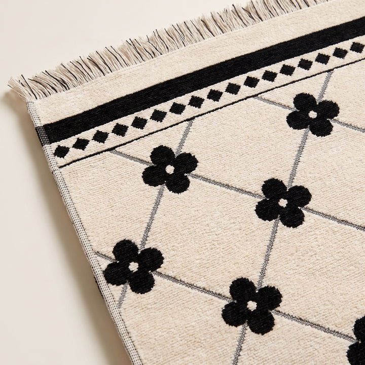 Naveo | Fringed Clover Jacquard Chenille Sofa Throw Cover for Couch