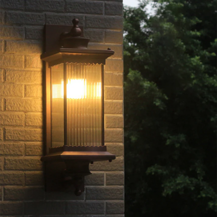 Lunara | Outdoor Wall Lantern – Weatherproof Design, Aluminum & Glass 2
