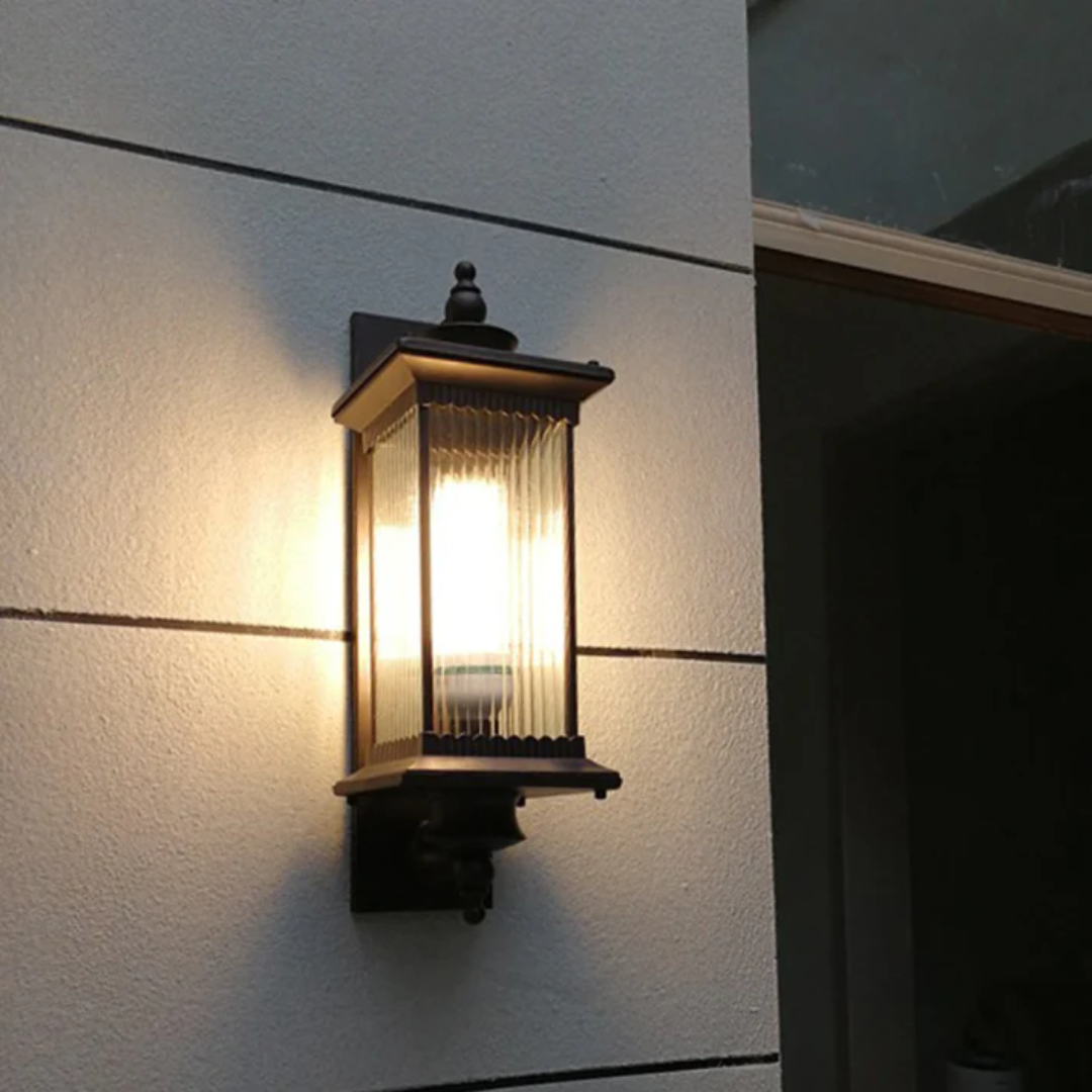 Lunara | Outdoor Wall Lantern – Weatherproof Design, Aluminum & Glass 3