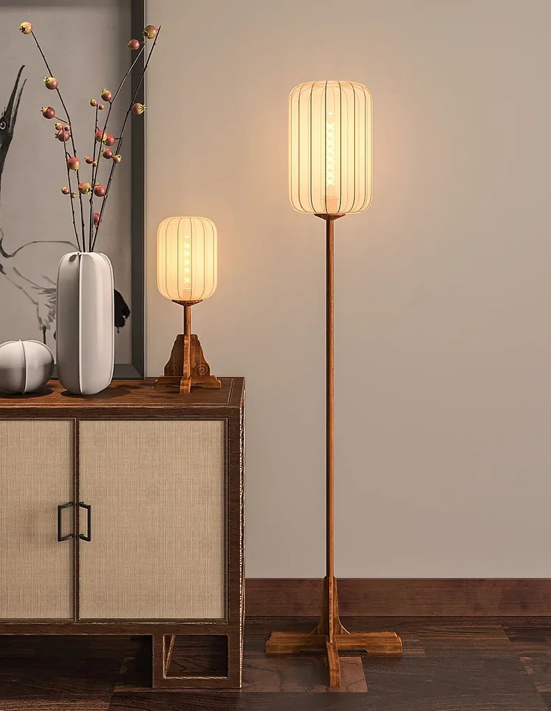 Solin Fabric Floor Lamp – Wooden Base with Soft Ambient Light