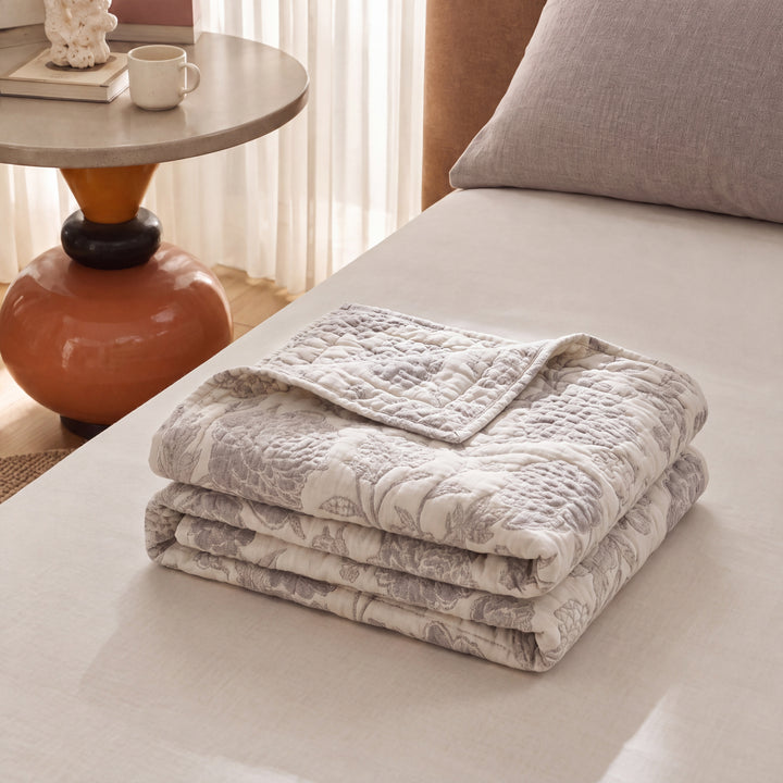 Posie | Gauze Summer Quilt, Lightweight Throw Blanket
