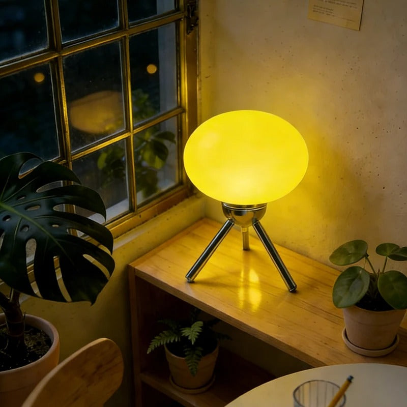 Sputnik-Retro Glass Mushroom Table Lamp | Mid-Century Tripod Bedside & Desk Ambient Light